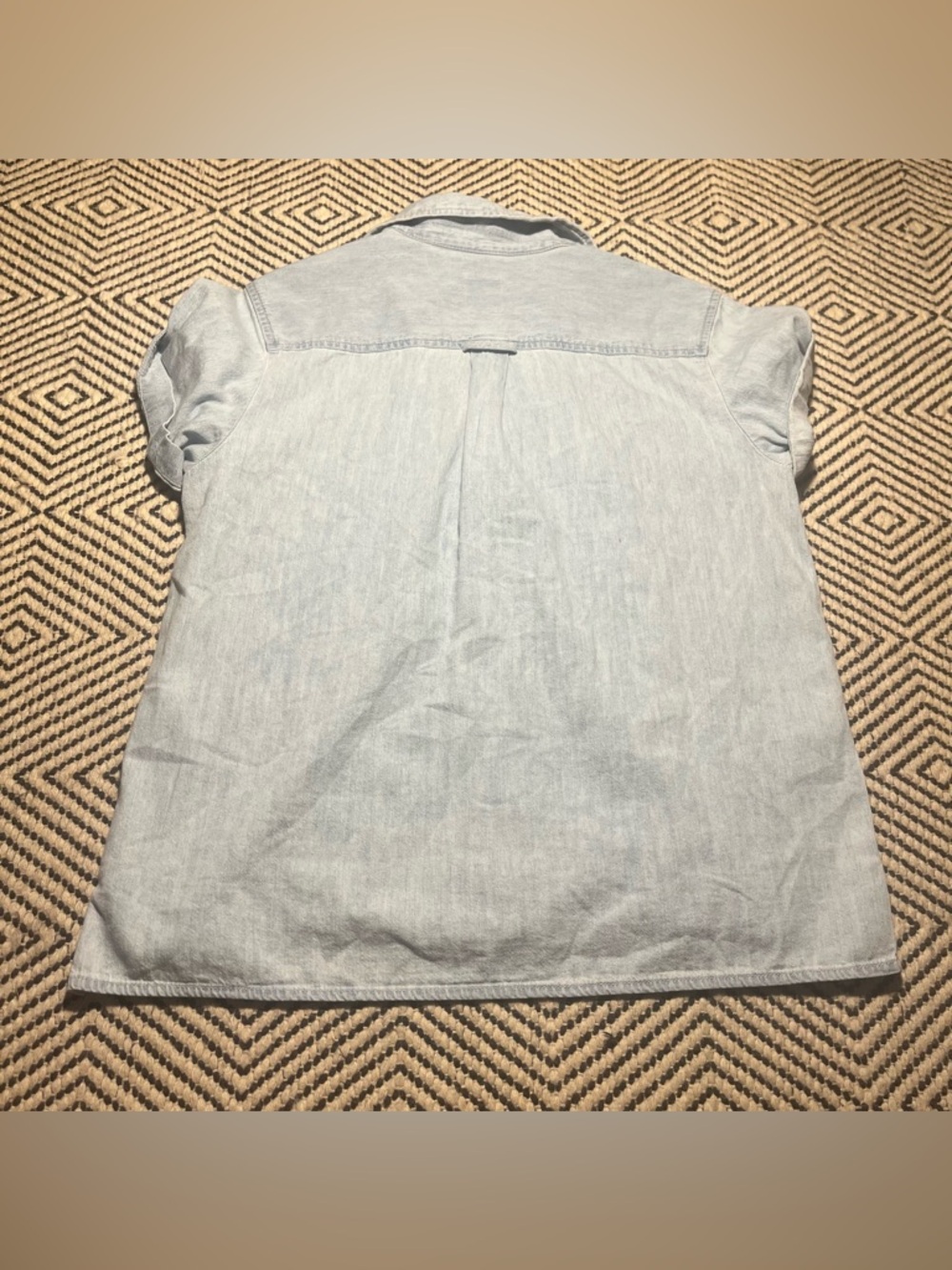Classic denim light wash short sleeve button down 100% cotton classic - Picture 4 of 6